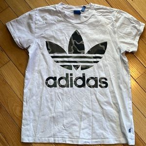 Adidas original vintage tee